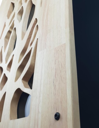 Rangement de granulés de bois en intérieur à proximité du poêle à pellets