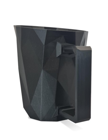 Pellet shovel to fill the pellet stove indoors