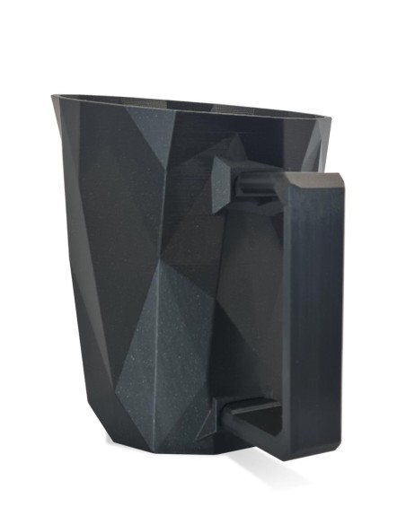 Pellet shovel to fill the pellet stove indoors