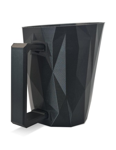 Pellet shovel to fill the pellet stove indoors