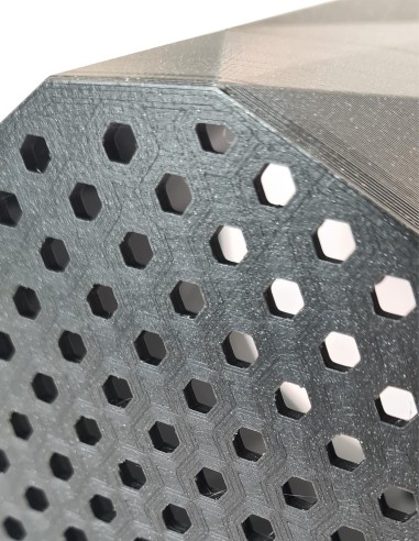 Pellet shovel to fill the pellet stove indoors